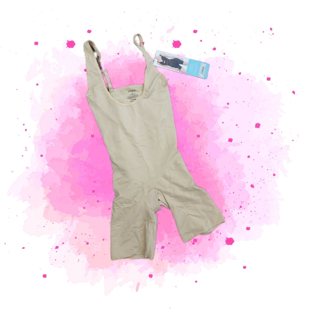 NWT Assets by Spanx Shapewear